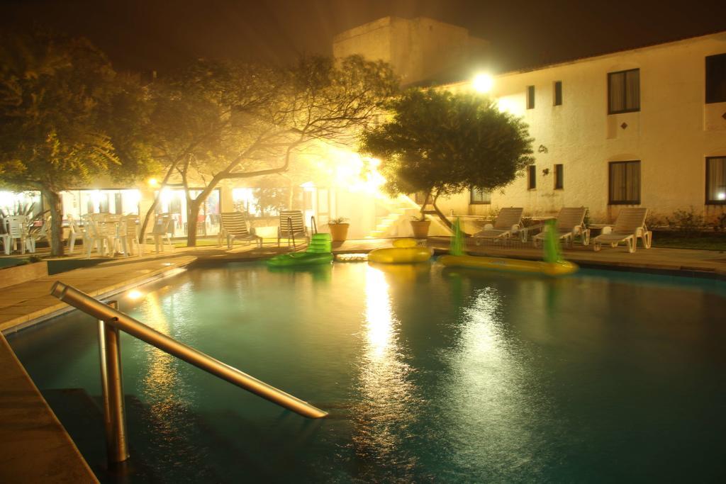 Hotel De La Torre La Paloma Bagian luar foto