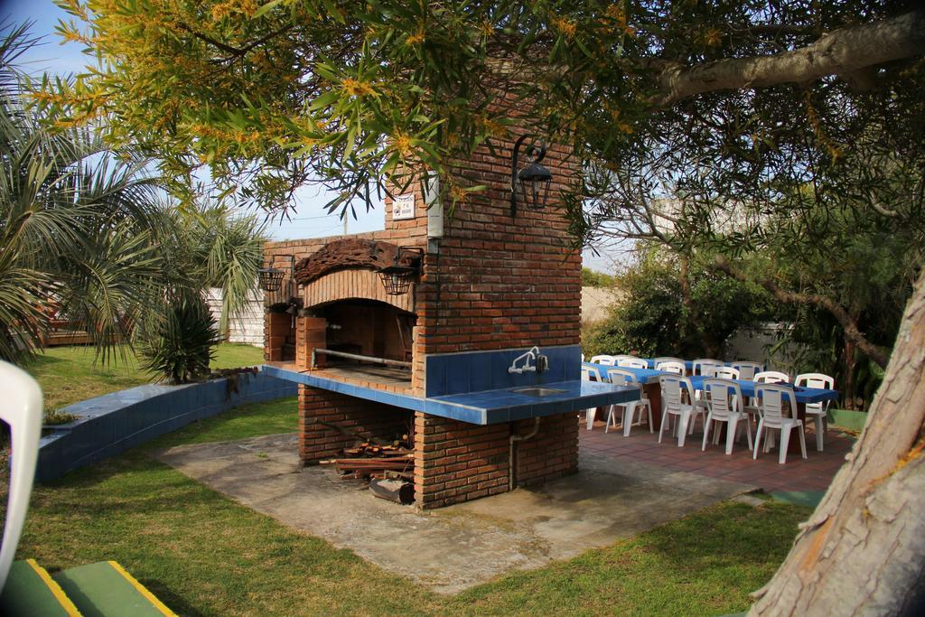 Hotel De La Torre La Paloma Bagian luar foto