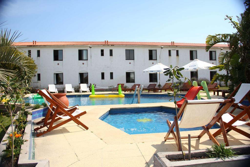 Hotel De La Torre La Paloma Bagian luar foto